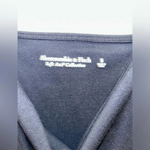 Abercrombie and Fitch Black Sweetheart Neckline Bodysuit. Size small. - Picture 3 of 4